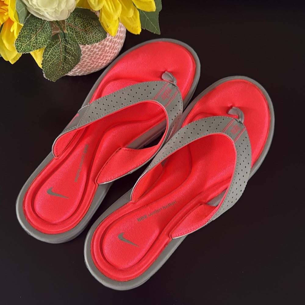 Nike Thong Sandal Wolf Grey/Hot Punch